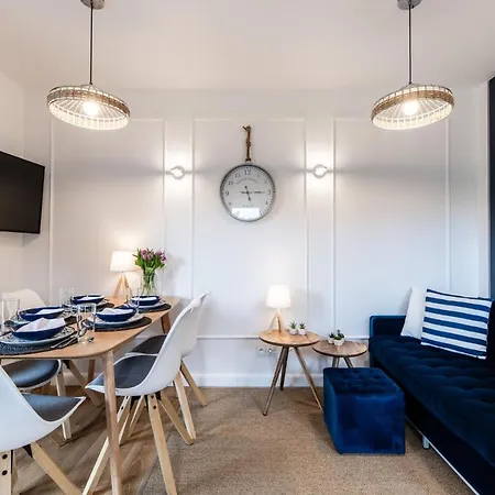 Apartamento Niebieskie Z Klimatyzacja 100 M Do Plazy Rowy (Pomerania)